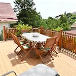 Zoeldalma Apartmanhaz 公寓 *