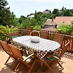 Zoeldalma Apartmanhaz 公寓