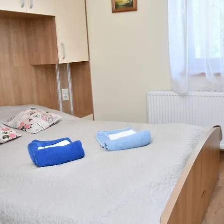 Zoeldalma Apartmanhaz