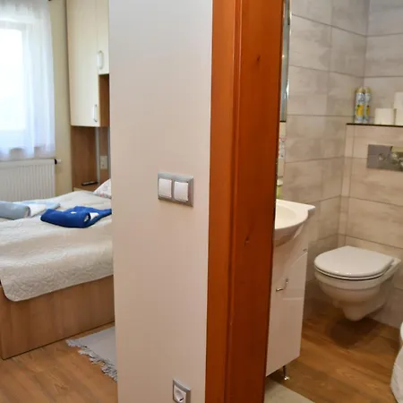 Zoeldalma Apartmanhaz *