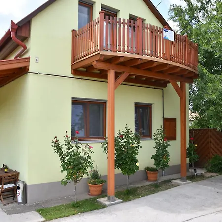 Apartament Zoeldalma Apartmanhaz