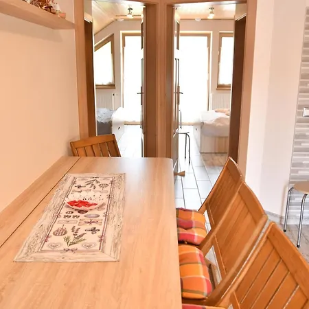 Zoeldalma Apartmanhaz Balatonalmádi