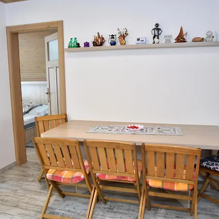 Zoeldalma Apartmanhaz Apartament Balatonalmádi