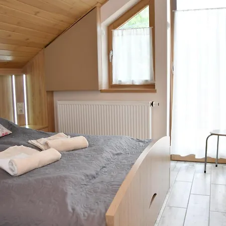 Zoeldalma Apartmanhaz Apartament Balatonalmádi