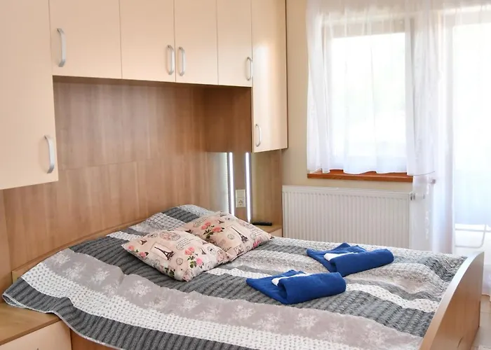 Apartment Zoeldalma Apartmanhaz *
