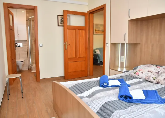 Zoeldalma Apartmanhaz *