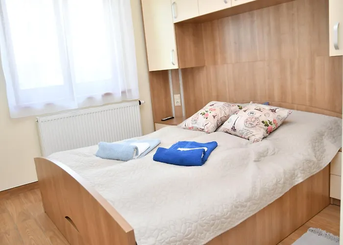 Apartment Zoeldalma Apartmanhaz *