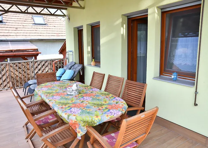Apartment Zoeldalma Apartmanhaz *