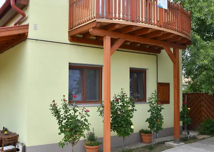 Apartment Zoeldalma Apartmanhaz