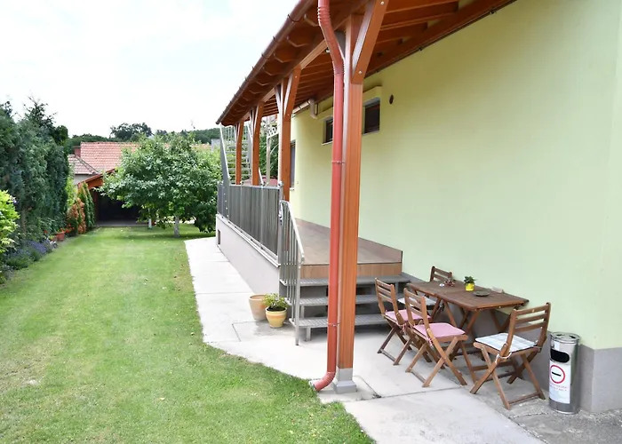 Zoeldalma Apartmanhaz Apartment Balatonalmádi