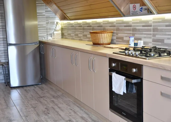 Zoeldalma Apartmanhaz *