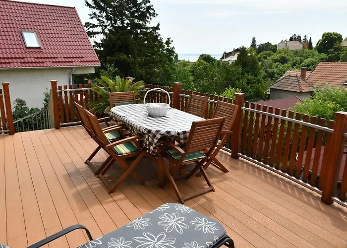 Zoeldalma Apartmanhaz Balatonalmádi